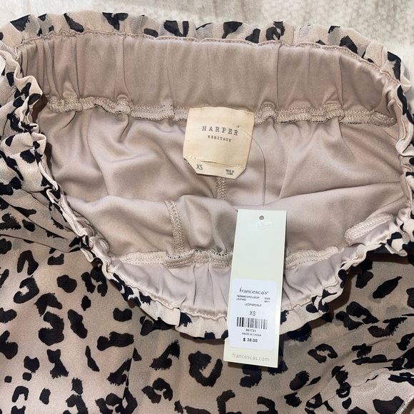 Francesca’s Harper Heritage leopard print ruffled hem shorts - Picture 4 of 4